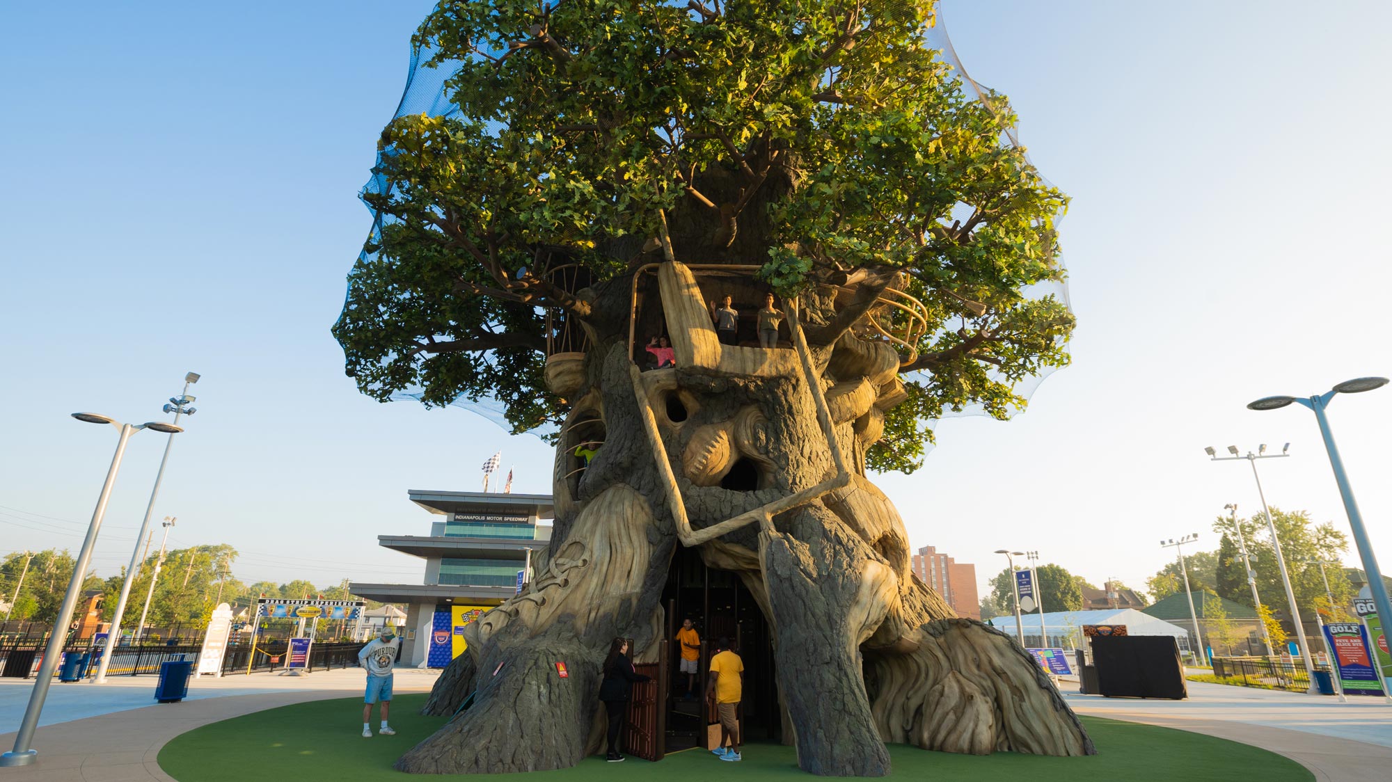 The Children’s Museum Guild’s Fantasy Tree House of Sports.