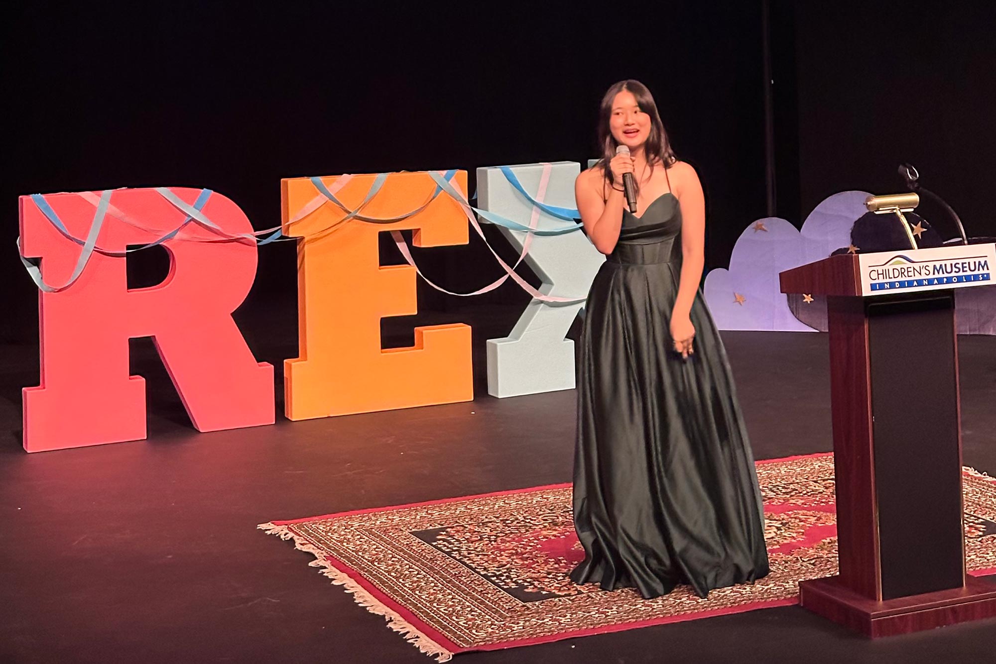 Anna Liao giving her REX Talk.