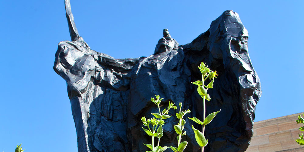 Close up of "The Greeting" statue outside of The Eiteljorg.